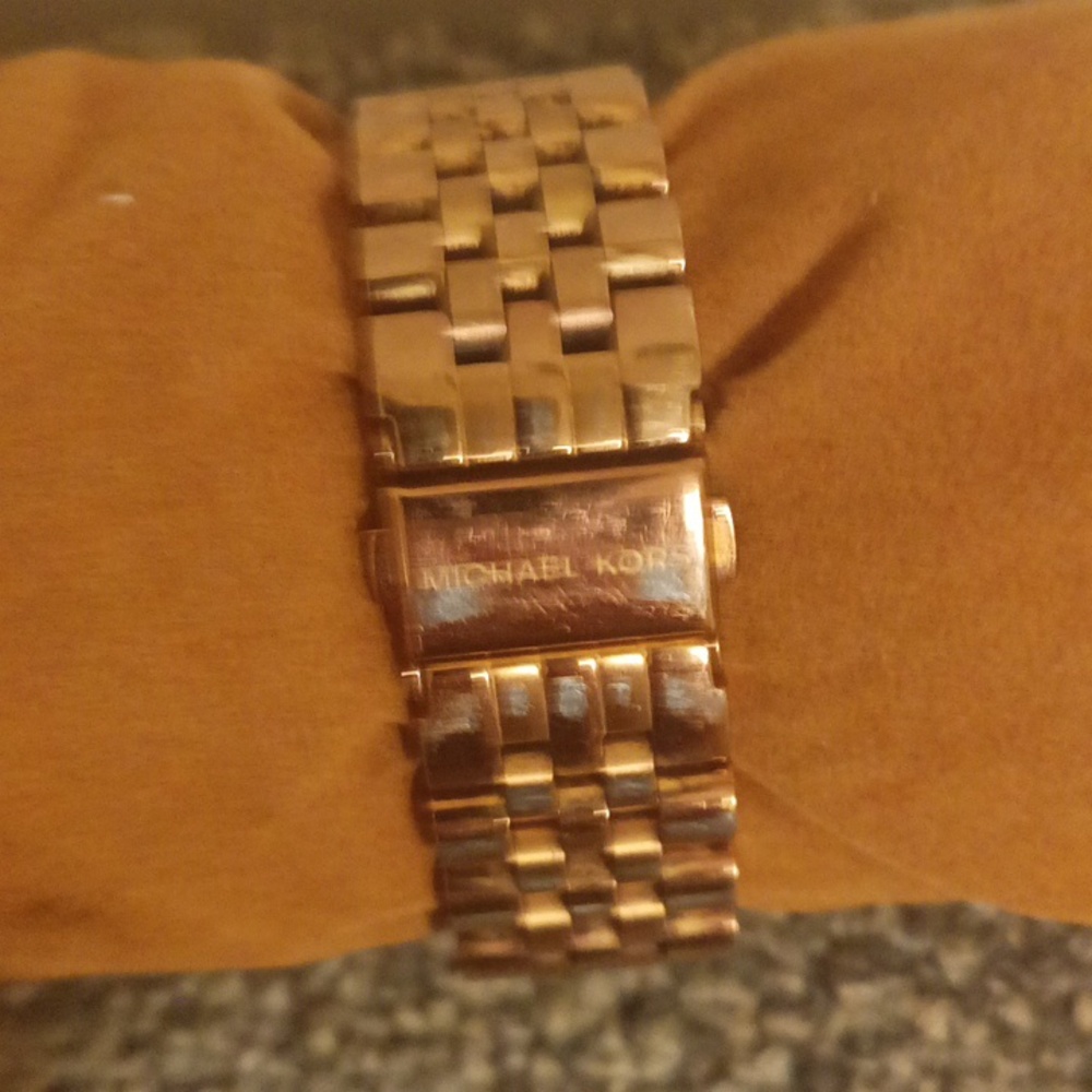 Michael Kors Rose Gold Chronograph Watch MK 5569 - Picture 3 of 7